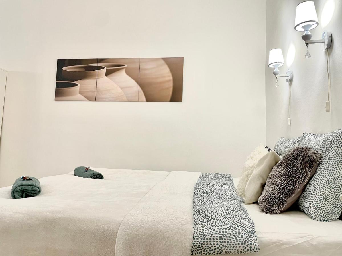 White Apartment Near The Famous New York Cafe Budapest Luaran gambar